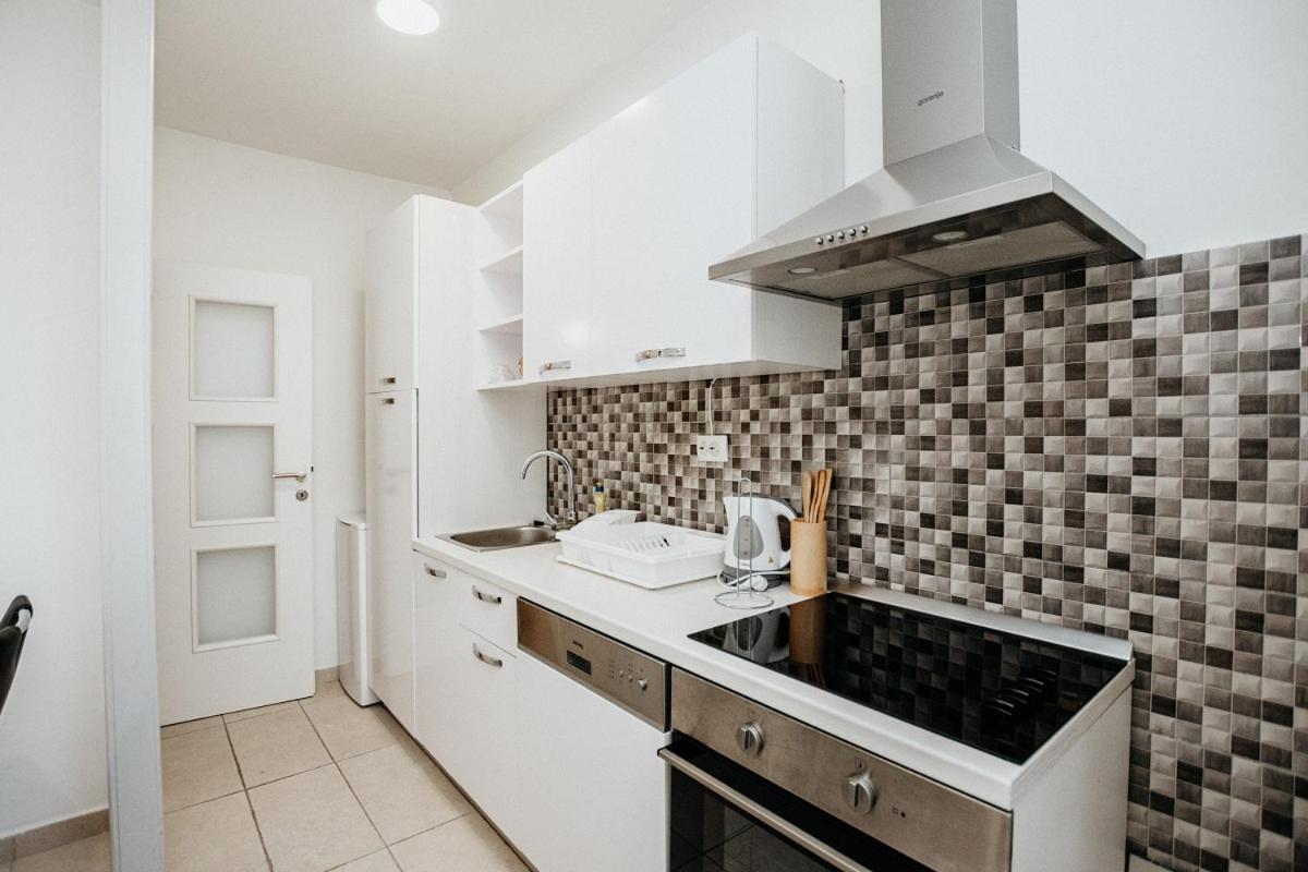 Double And Single S Apartments Zadar Buitenkant foto