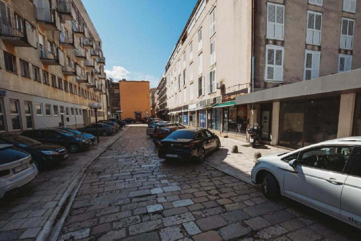 Double And Single S Apartments Zadar Buitenkant foto